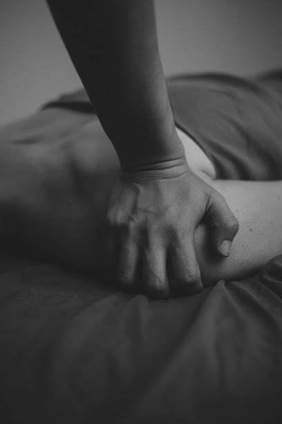 foto de fisio Ainara Andrés Fisioterapia y Osteopatía en Torla-Ordesa y Broto en Torla-Ordesa - Huesca