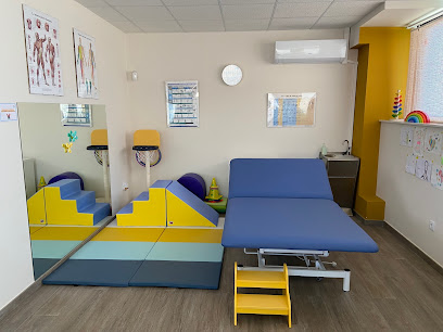 foto de fisio CENTRO VELÁZQUEZ FISIOTERAPIA PEDIÁTRICA Y NEUROLÓGICA en Salamanca - Salamanca