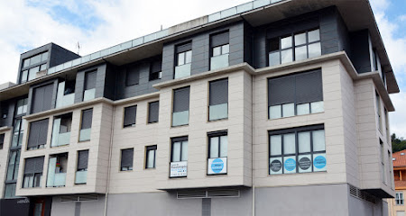 foto de fisio Centro de Fisioterapia Manuel Estébanez en Cabezón de la Sal - Cantabria