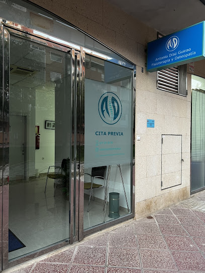 foto de fisio Clínica de Fisioterapia y Osteopatía Antonio Díaz en Murcia - Murcia