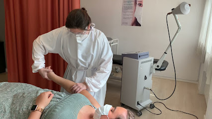 foto de fisio Clínica de fisioterapia ILUNION - Mirasierra -ONCE en Madrid - Madrid