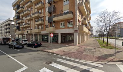 foto de fisio Fisioterapia y osteopatía Clausell en Logroño - La Rioja