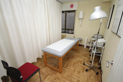 foto de fisio Menssana Fisioterapia. Osteopatía. Pilates en Oviedo - Asturias